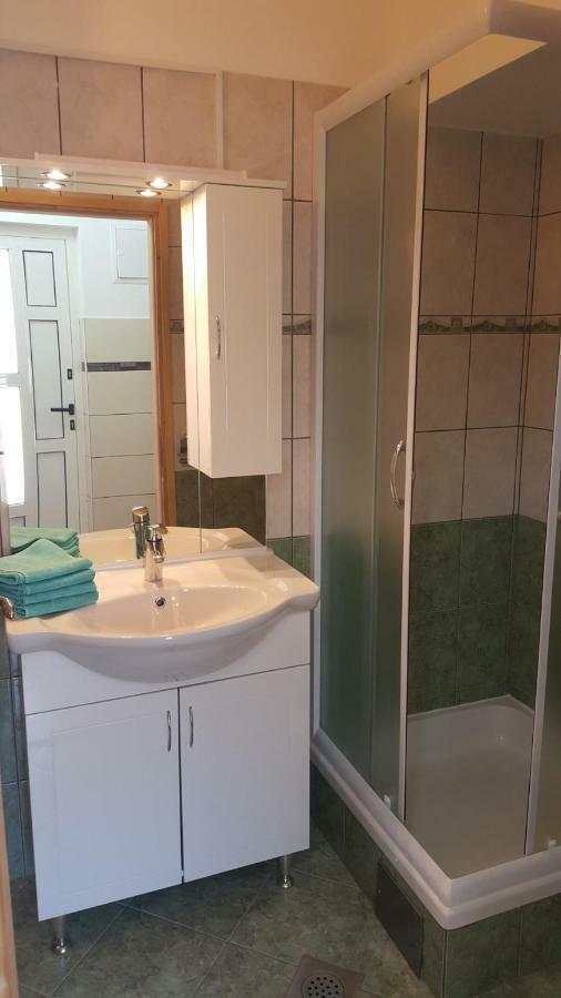 Apartmani Vesna Пінезіци Екстер'єр фото